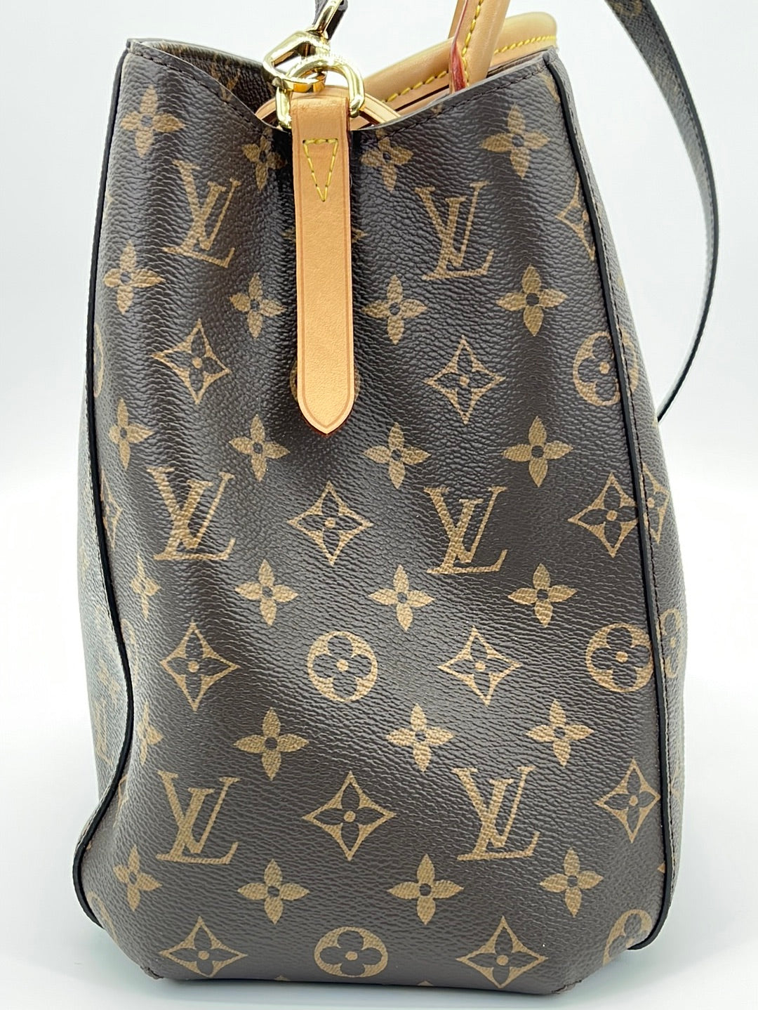 LOUIS VUITTON Monogram Montaigne MM Shoulder Handbag