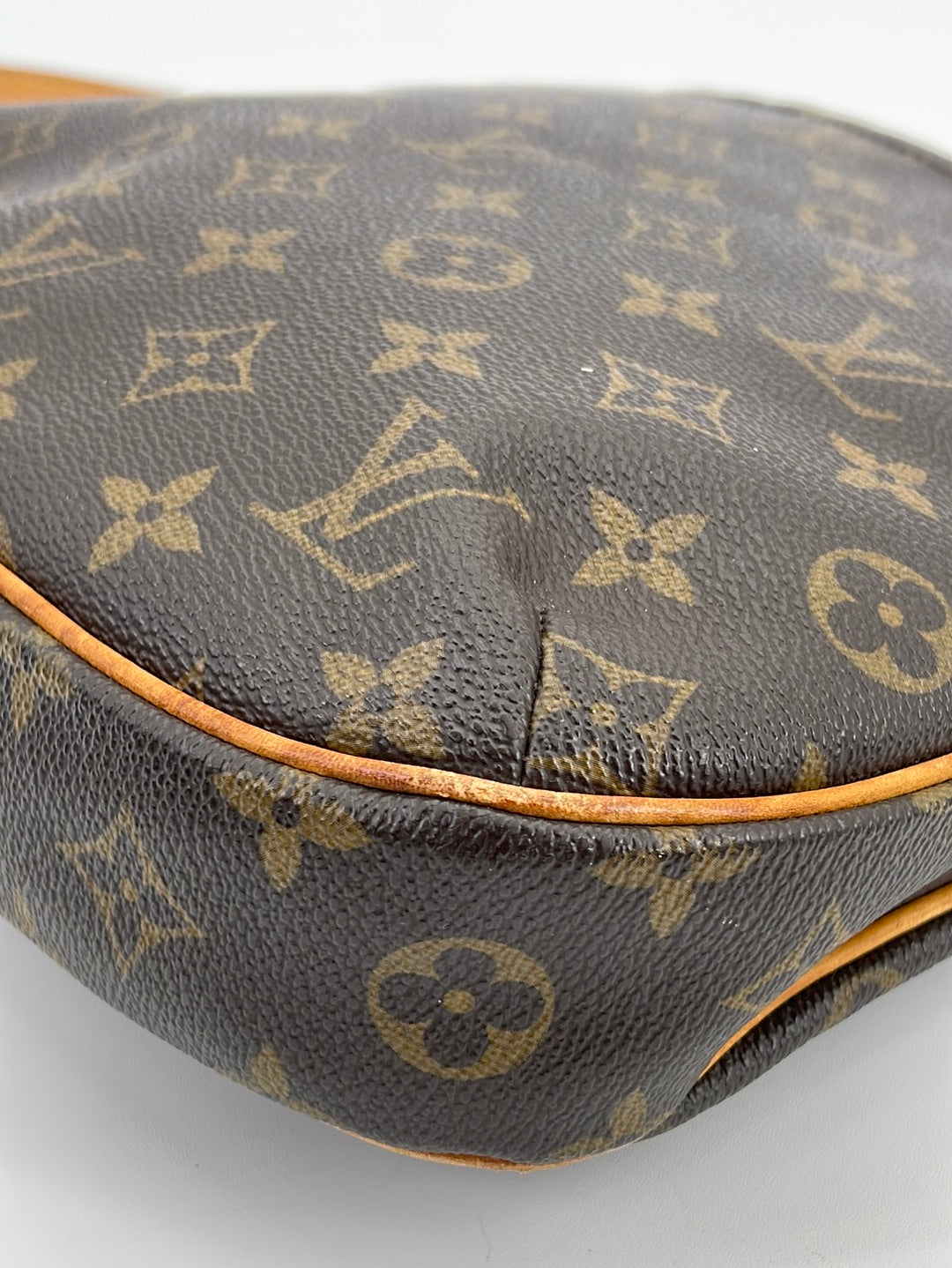 Preloved Louis Vuitton Odeon Handbag Monogram Canvas PM CA1039 042723 –  KimmieBBags LLC