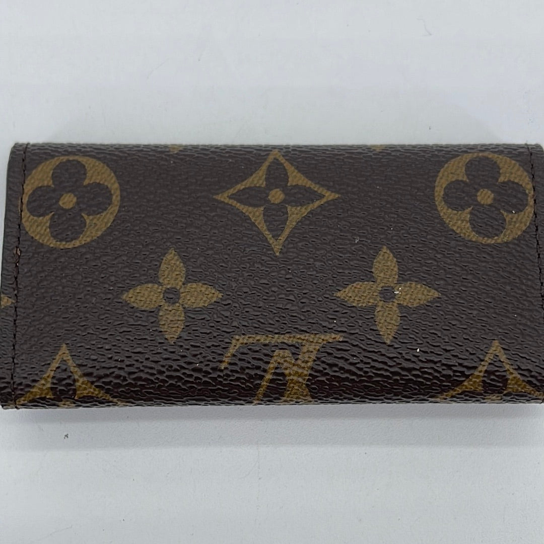 Louis Vuitton Monogram 4 Key Holder CT2117 060923 – KimmieBBags LLC