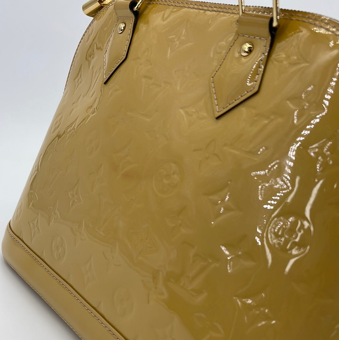 LOUIS VUITTON Alma PM Handbag leather Monogram & COA Beautiful