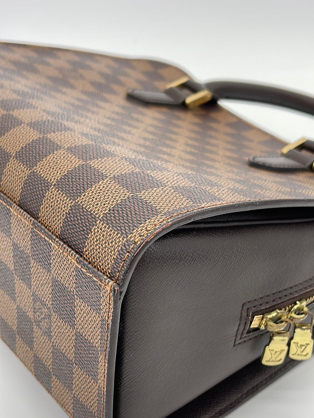 Louis Vuitton Damier Ebene Sac Plat Tote - Preowned Louis Vuitton Bags