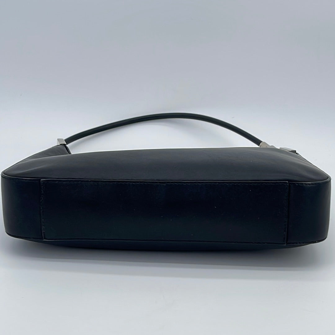 Preloved GUCCI Black Leather Shoulder Bag 13812002122 051223