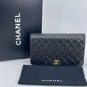 Chanel Double Flap Maxi Classic Black Caviar Shoulder Bag
