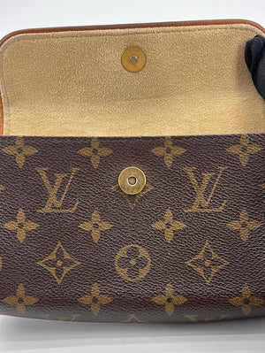 Discontinued PRELOVED Louis Vuitton Monogram Pochette Florentine Monog –  KimmieBBags LLC
