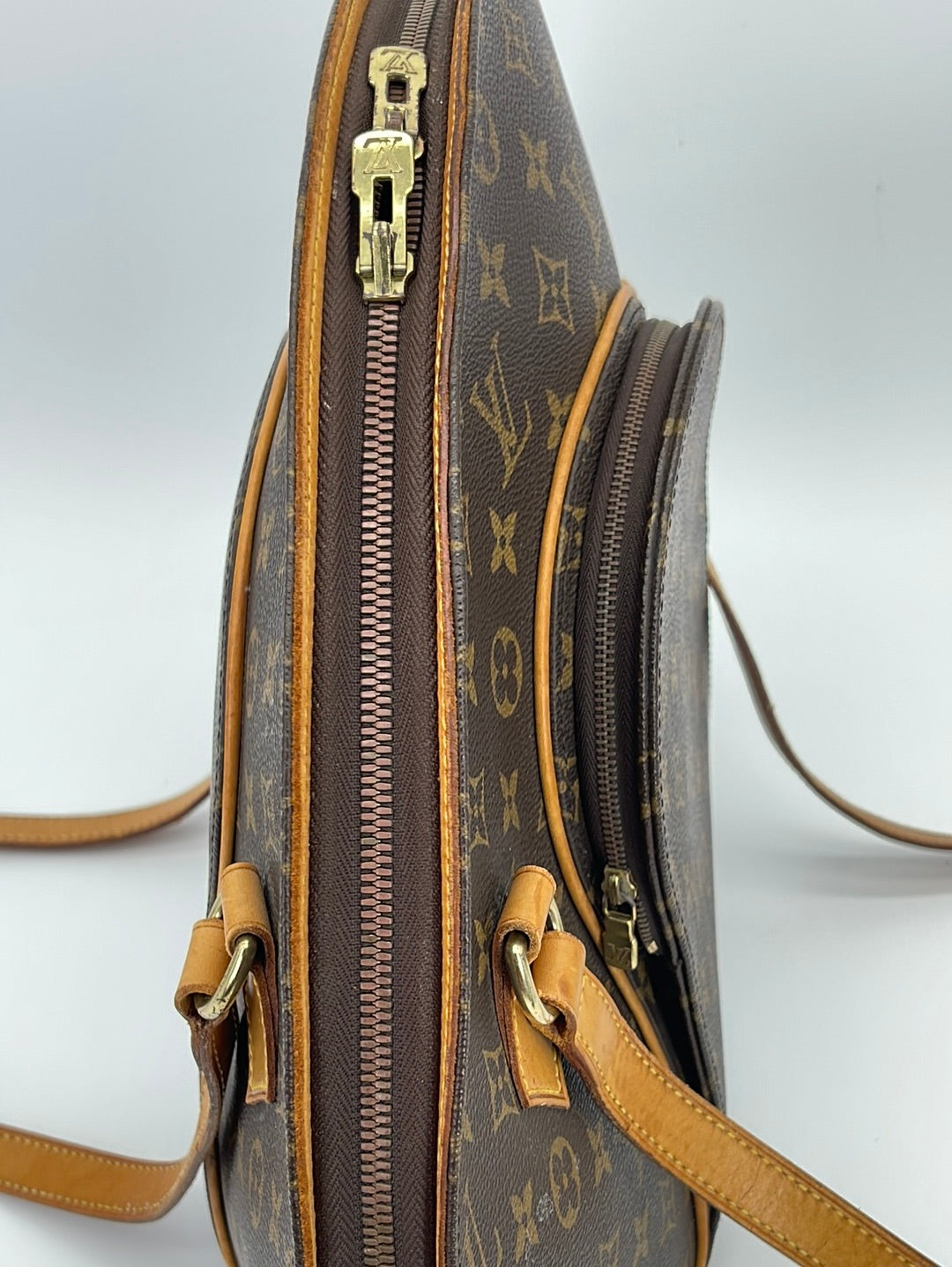 Ellipse Shopping, Used & Preloved Louis Vuitton Shoulder Bag, LXR USA, Brown