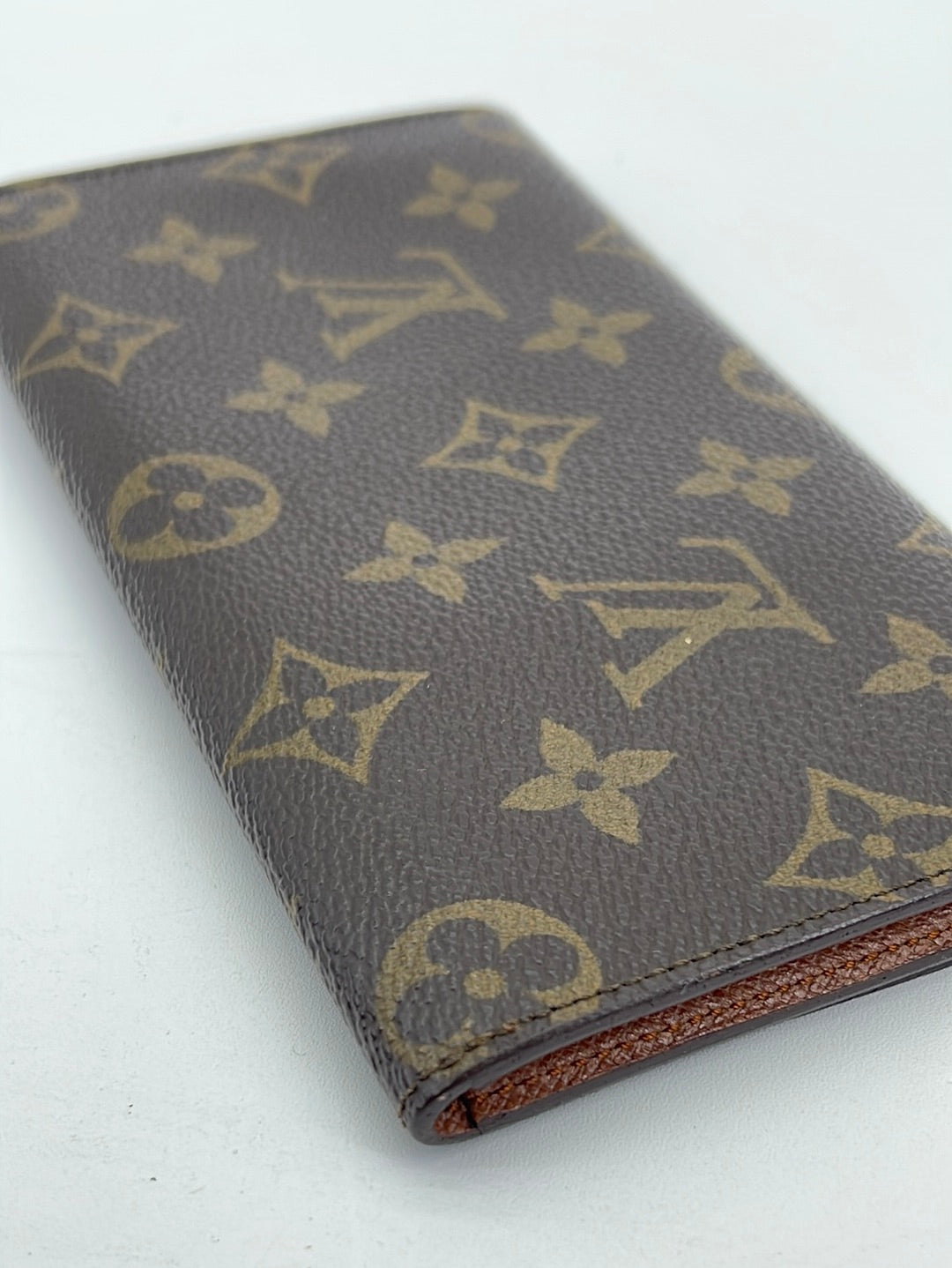 Preloved Louis Vuitton Monogram Checkbook Wallet MI0925 110723