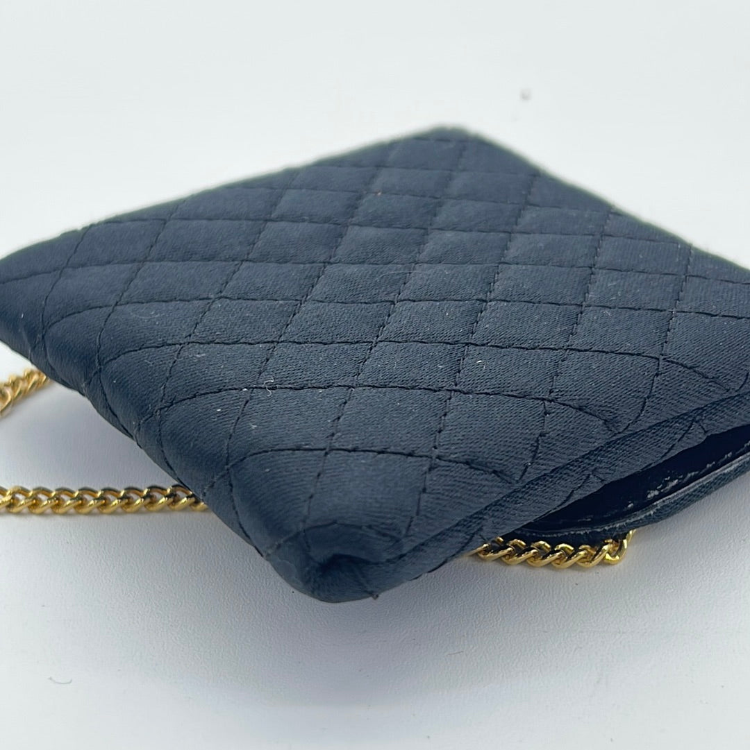 ⓘⓢⓣⓐⓝⓑⓤⓛ - Chanel Mini Flap Bag 20 x 12 x 6 cm