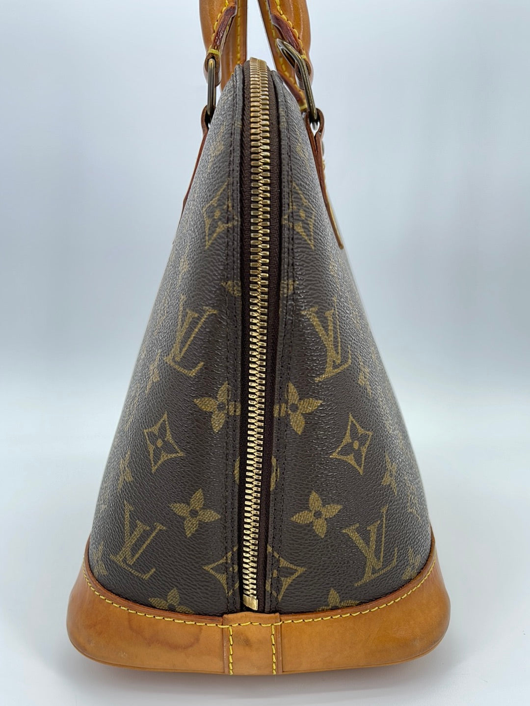 Brown Louis Vuitton Monogram Alma PM Bag, Ручная кладь louis vuitton