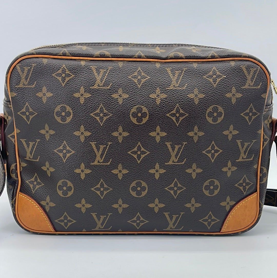 Louis Vuitton Nile Crossbody Monogram Bag Zip Messenger Purse