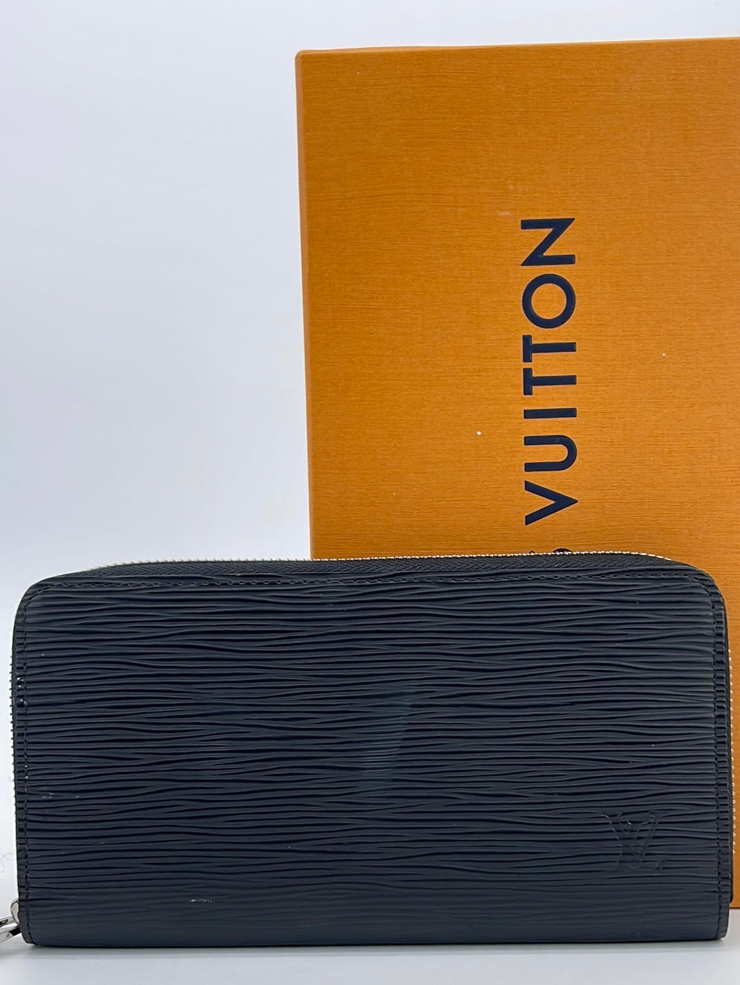 Zippy leather wallet Louis Vuitton Black in Leather - 36859899