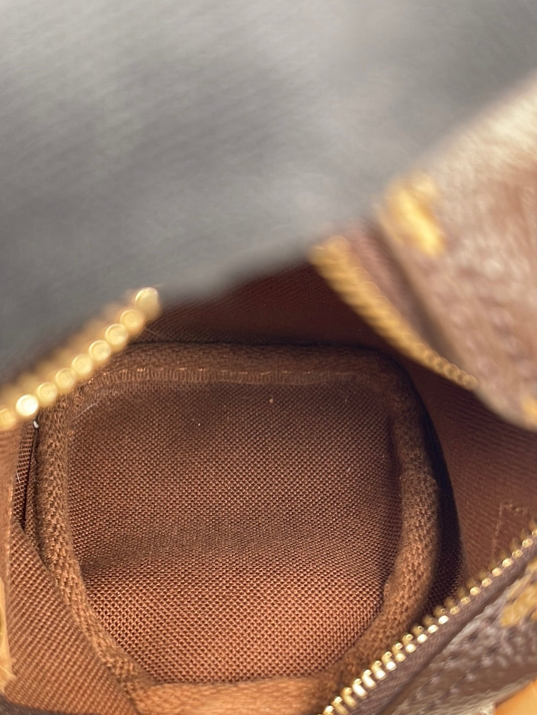 082323 SNEAK PEEK Preloved Louis Vuitton Resin Inclusion Speedy Bag Ch –  KimmieBBags LLC