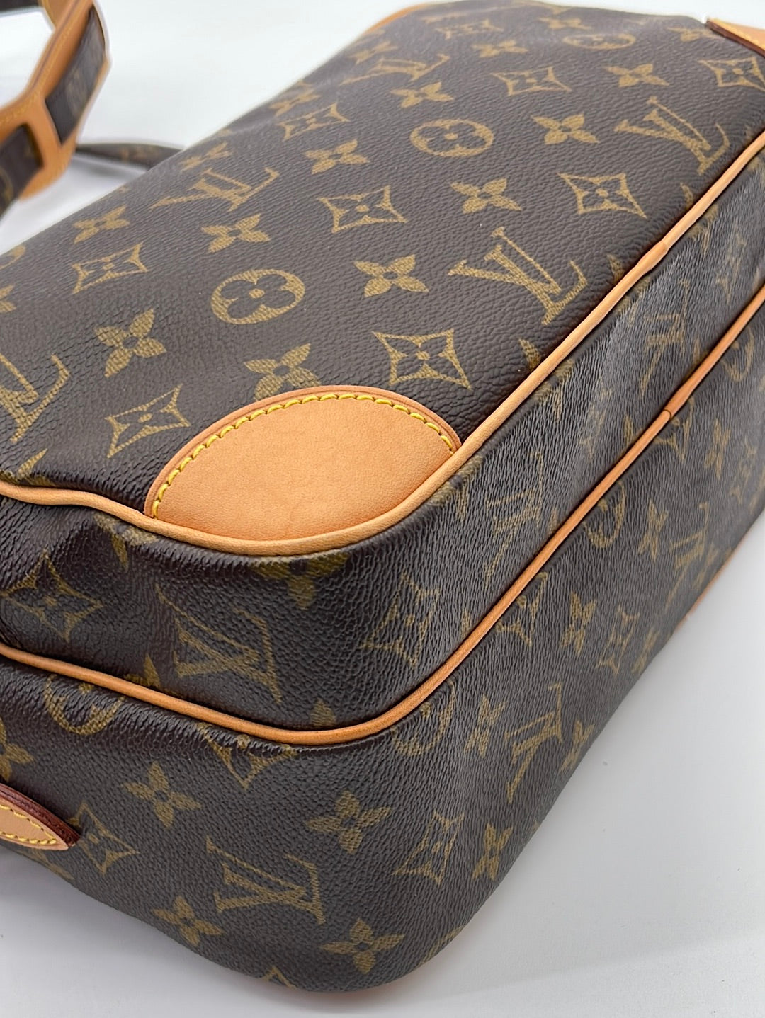 LOUIS VUITTON. Nile bag called of photographer in coated…