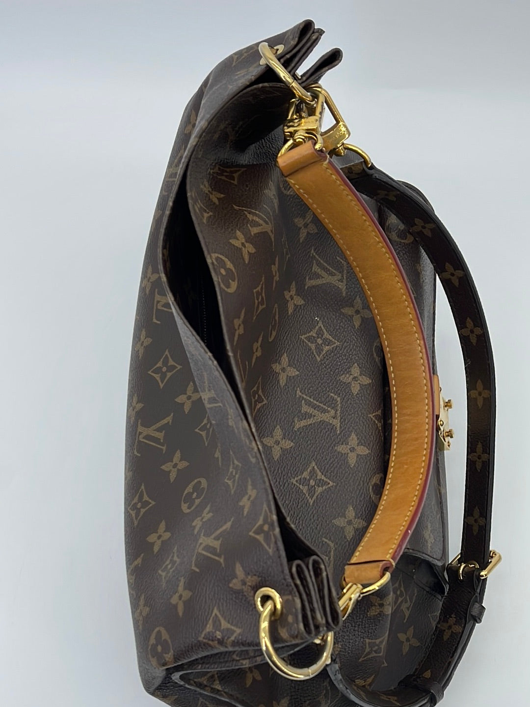 PRELOVED Louis Vuitton Metis Hobo Monogram Canvas Bag FL2193 012023 –  KimmieBBags LLC