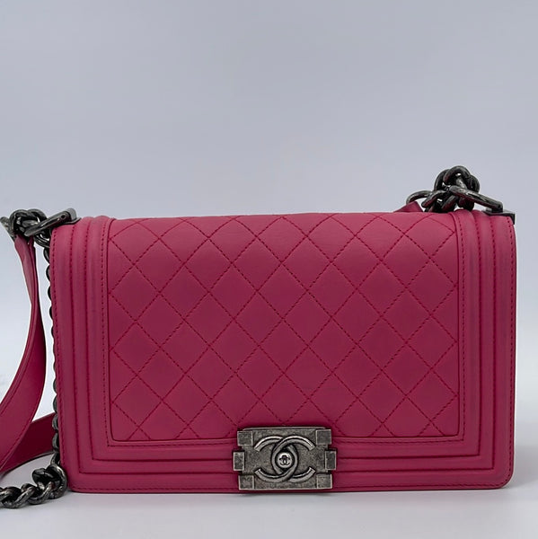 PRELOVED Chanel Pink Lambskin Medium Boy Flap Bag 19274341 071923 $300 –  KimmieBBags LLC