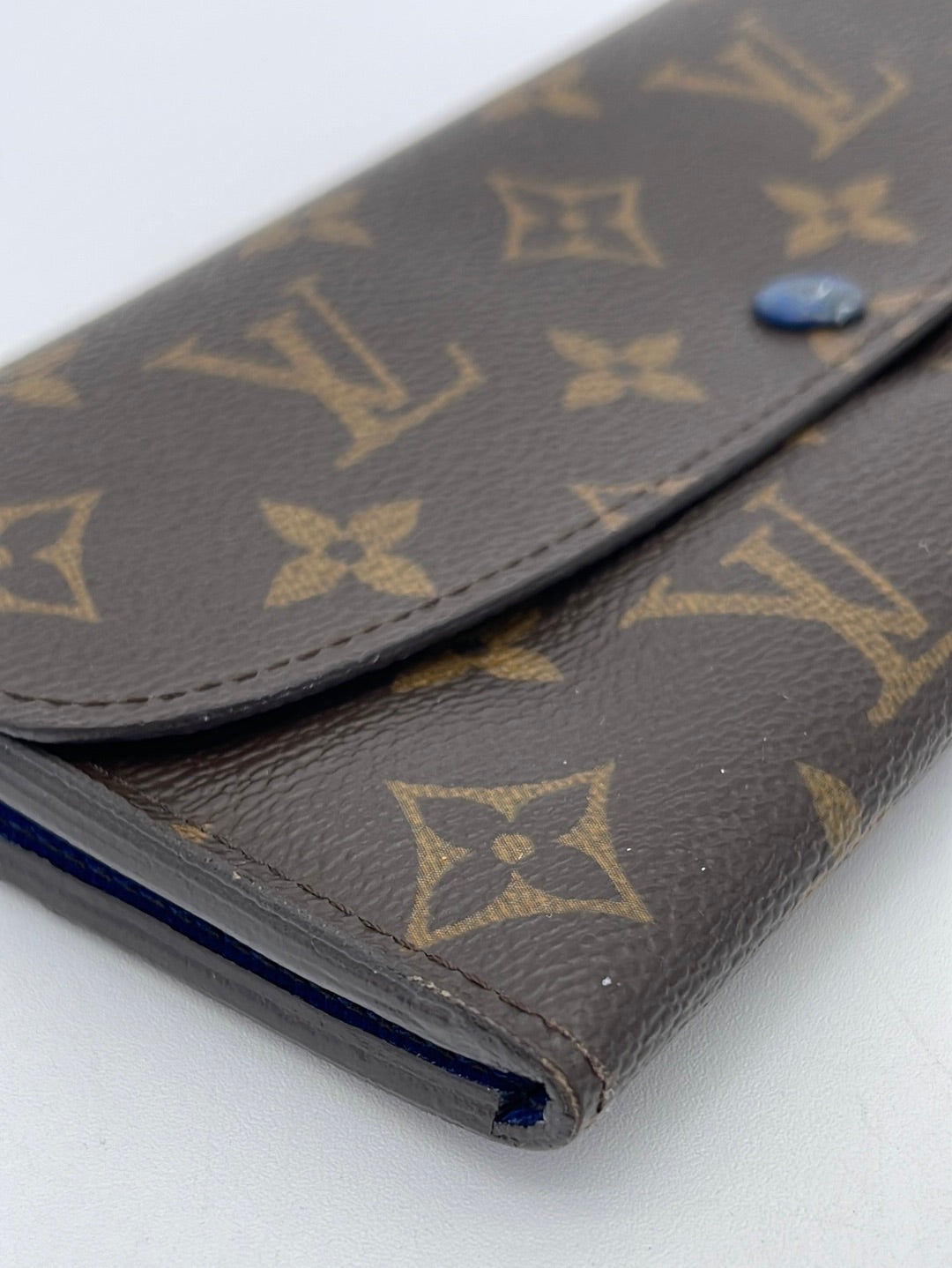 Louis Vuitton Monogram Emilie Wallet ○ Labellov ○ Buy and Sell