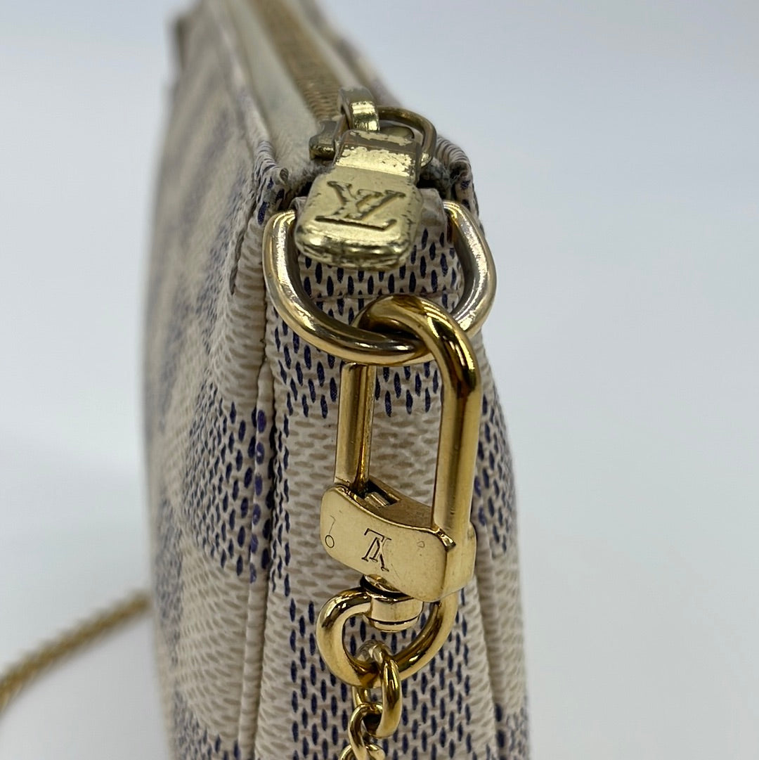 LOUIS VUITTON Pochette Accessoires Damier Azure – Finer Things Luxury  Vintage