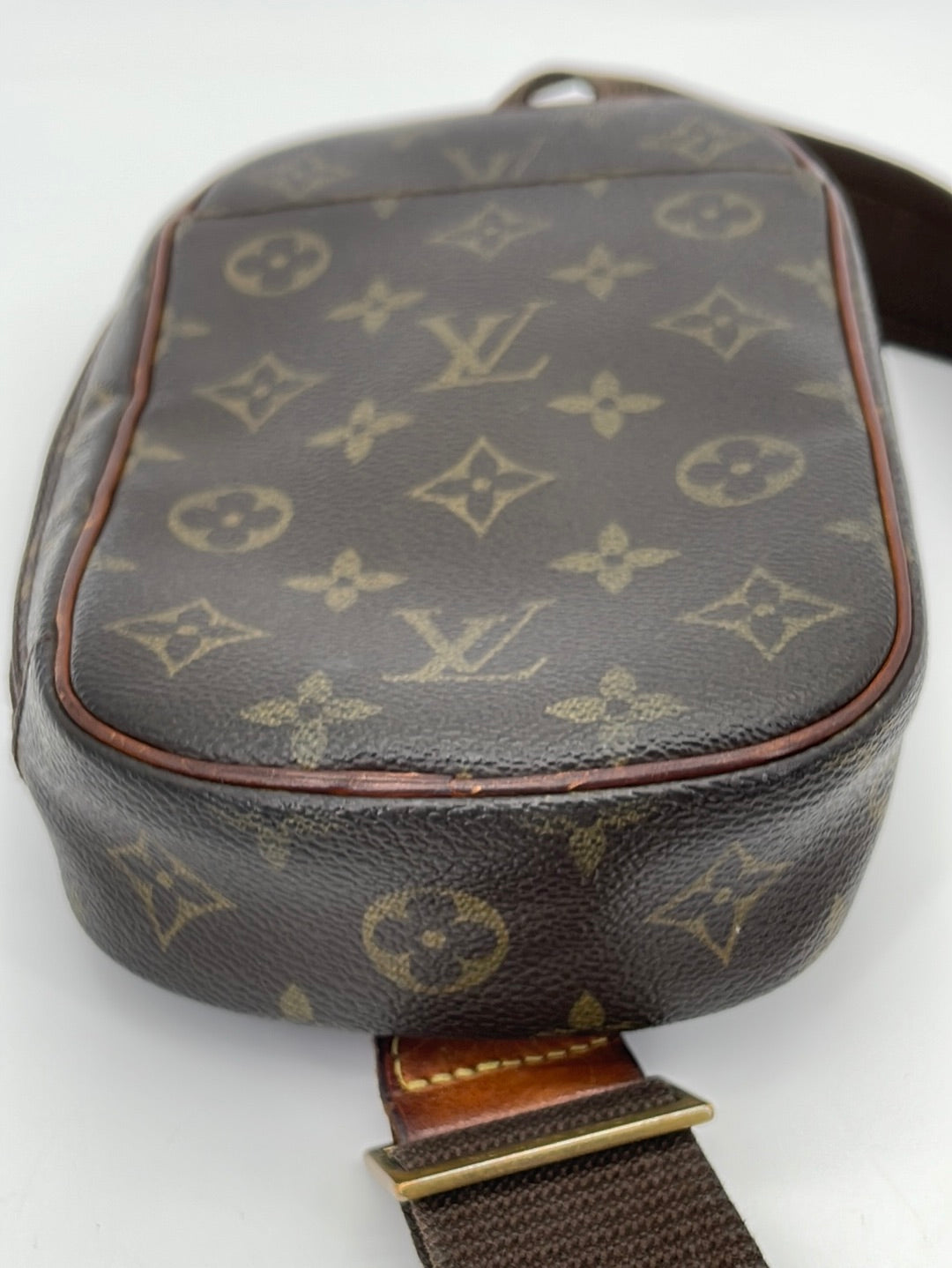 Vintage Louis Vuitton Pochette Gange Monogram Crossbody Shoulder Bag CA2048 062123