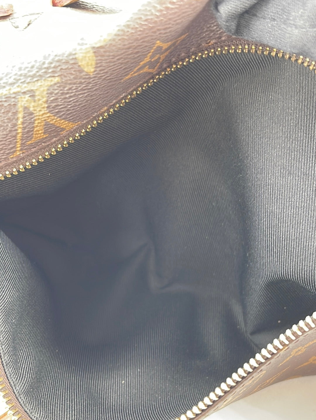 Louis Vuitton Bum Bag – Closet Connection Resale