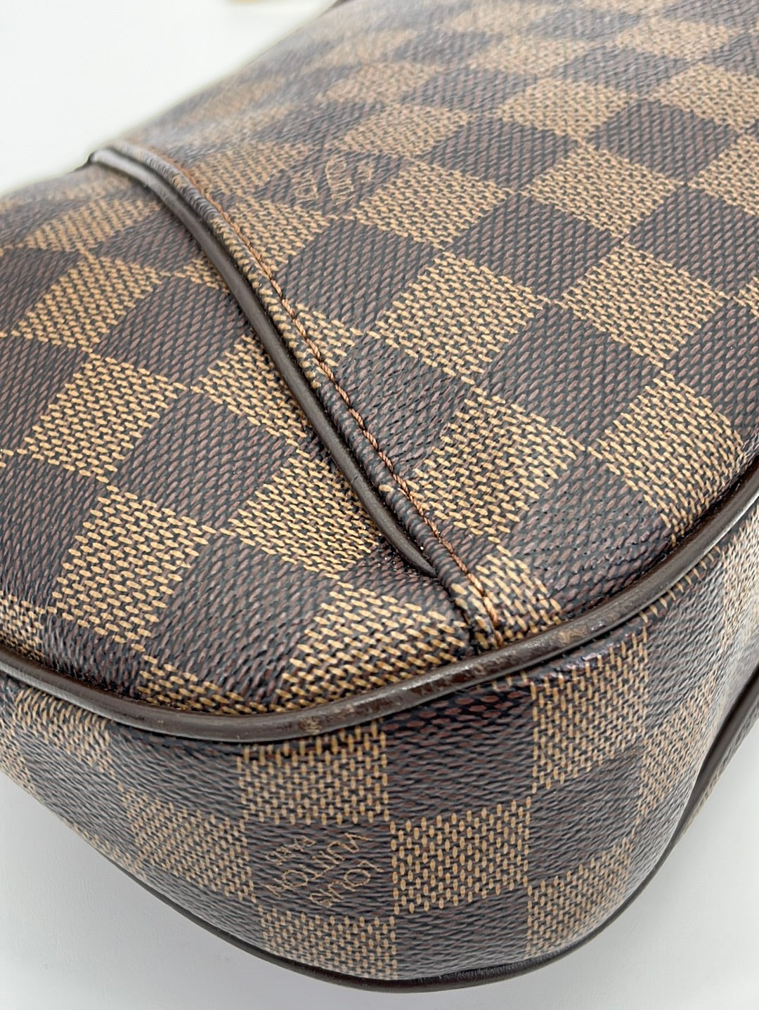 Louis Vuitton Monogram Thames GM - Brown Shoulder Bags, Handbags -  LOU505091