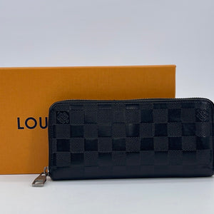  Louis Vuitton Women's Pre-Loved Zippy Wallet, Damier
