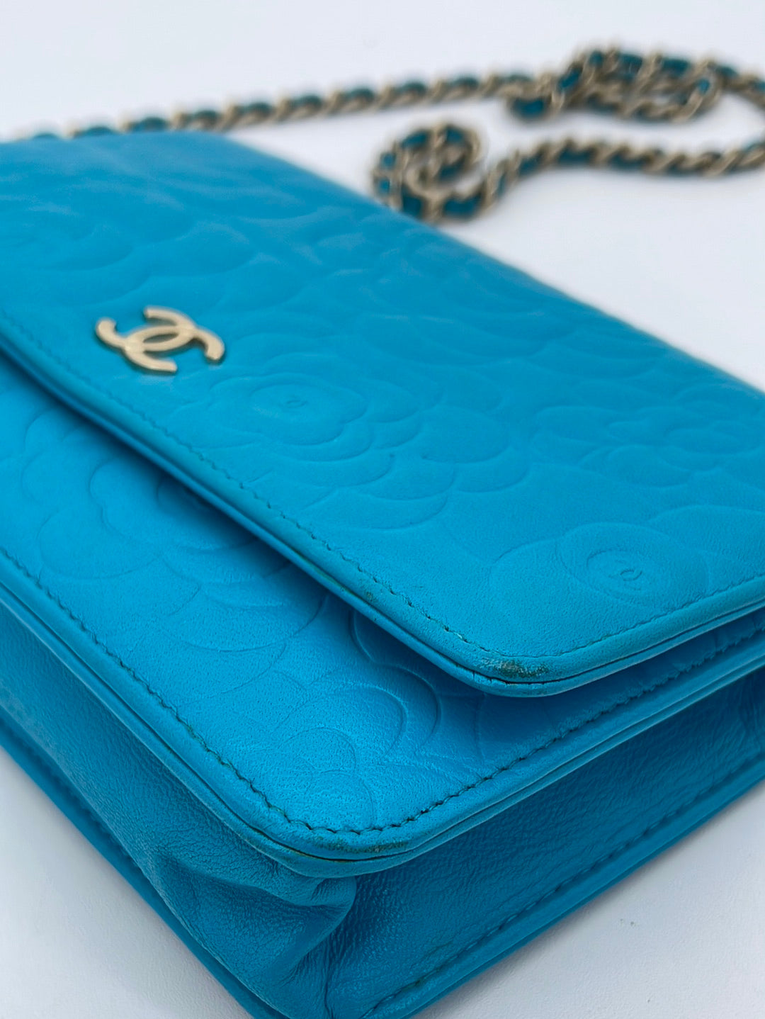 Preloved Chanel Blue Camellia Embossed Wallet on Chain 16330086