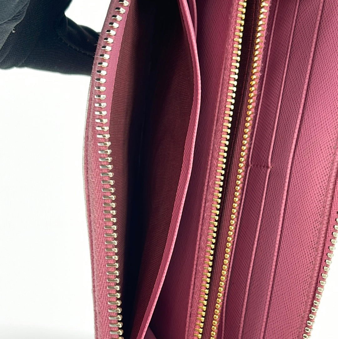 Prada Saffiano Bi-fold Long Leather wallet women's in Pink