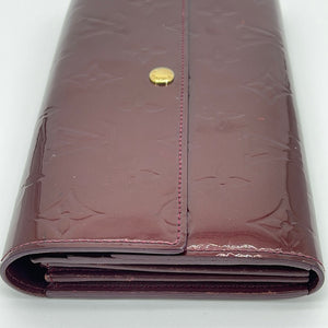 Louis Vuitton Monogram Vernis Vernis Patent Leather Sarah Wallet - Burgundy  Wallets, Accessories - LOU736692