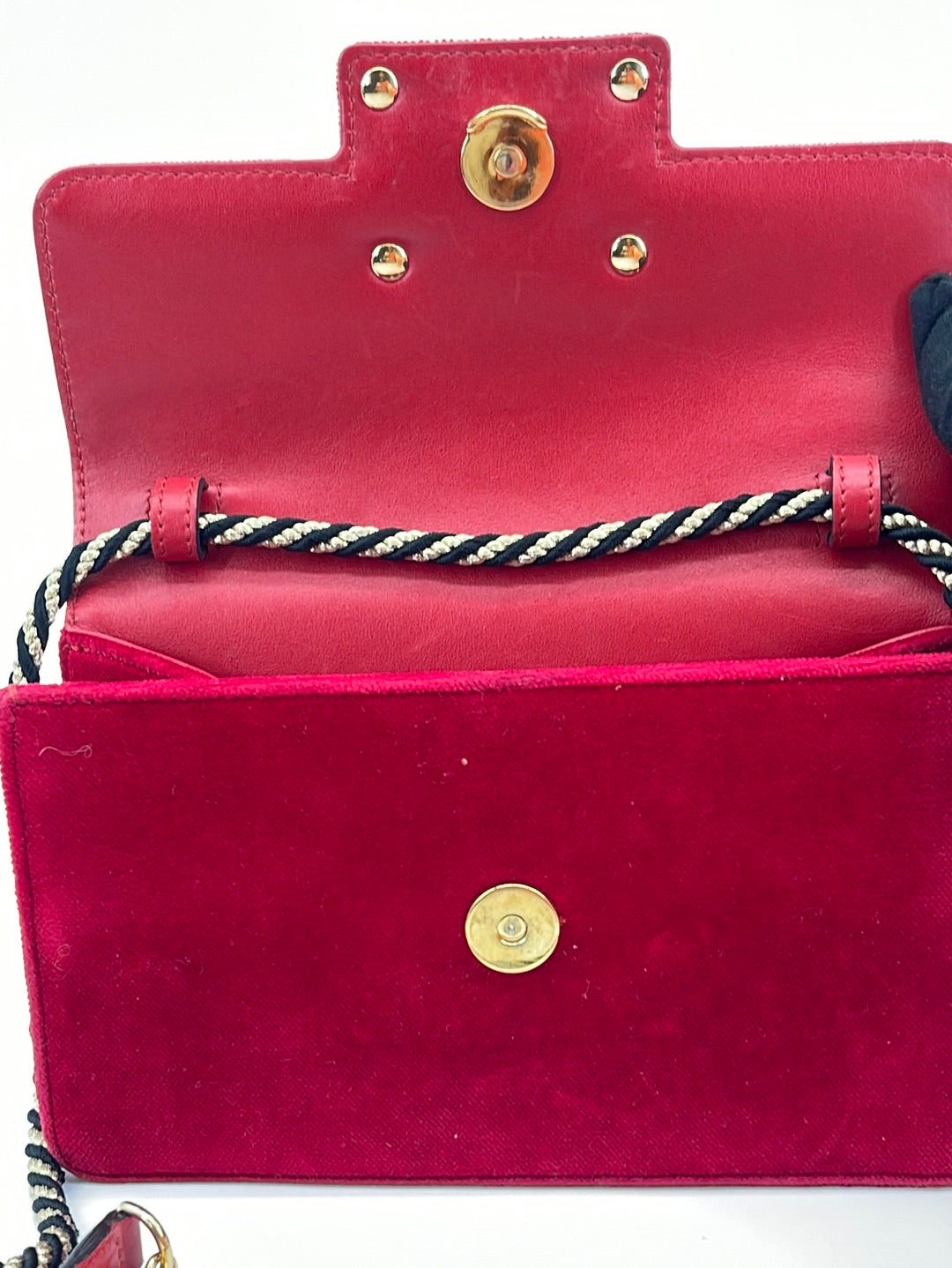 Velvet crossbody bag Gucci Red in Velvet - 30652066
