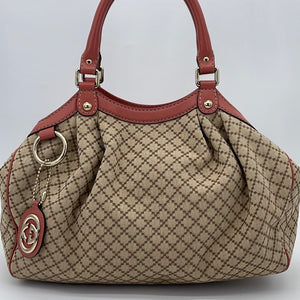 Preloved Gucci Large Beige Canvas Sukey Shoulder Bag with Coral Leather Trim 211944486628 060523