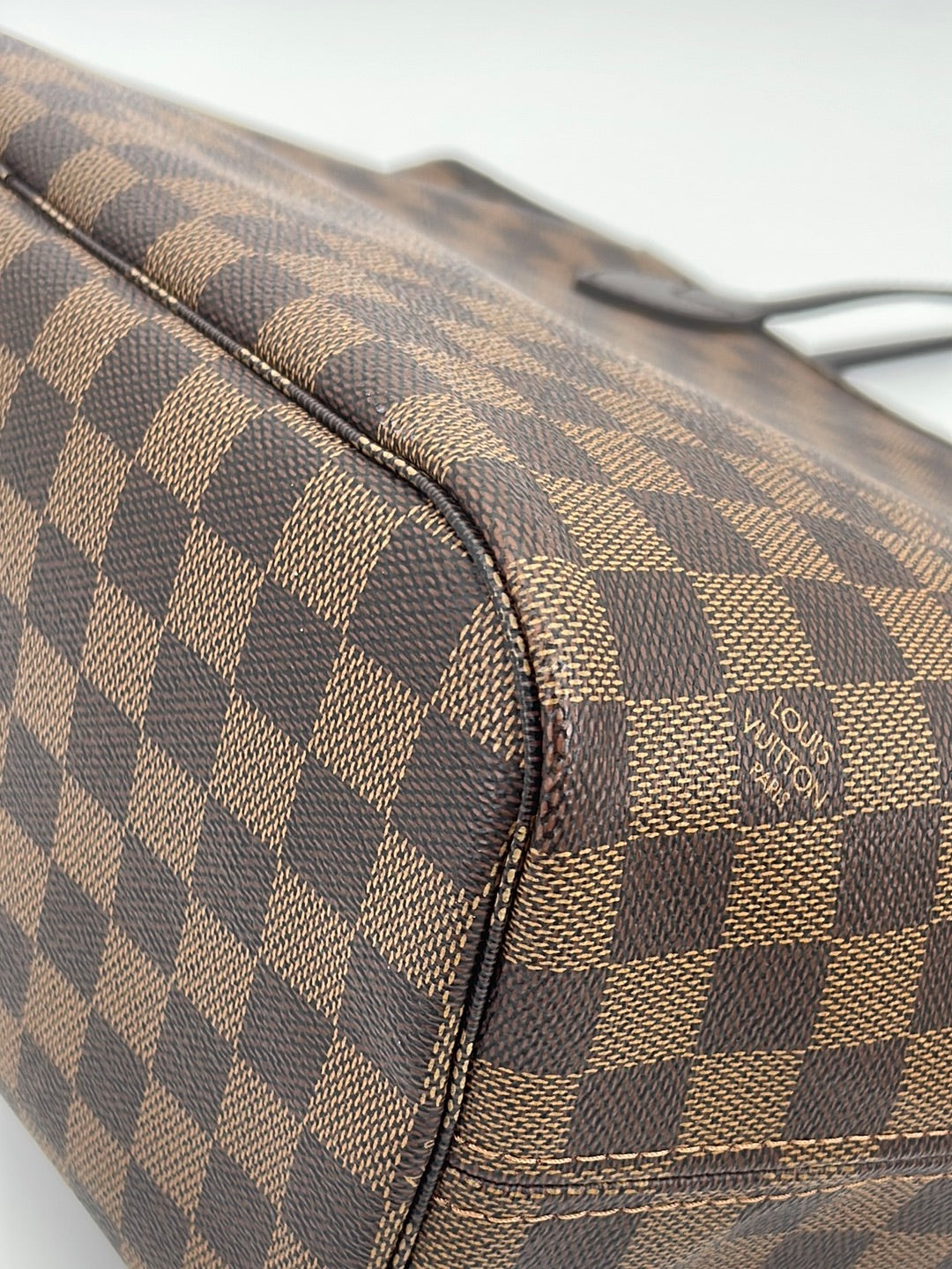 Louis Vuitton Damier Ebene Neverfull MM Tote Bag 60lv128s For Sale at  1stDibs  louis vuitton tote, checkered tote bag louis vuitton, dimensions  of louis vuitton neverfull mm
