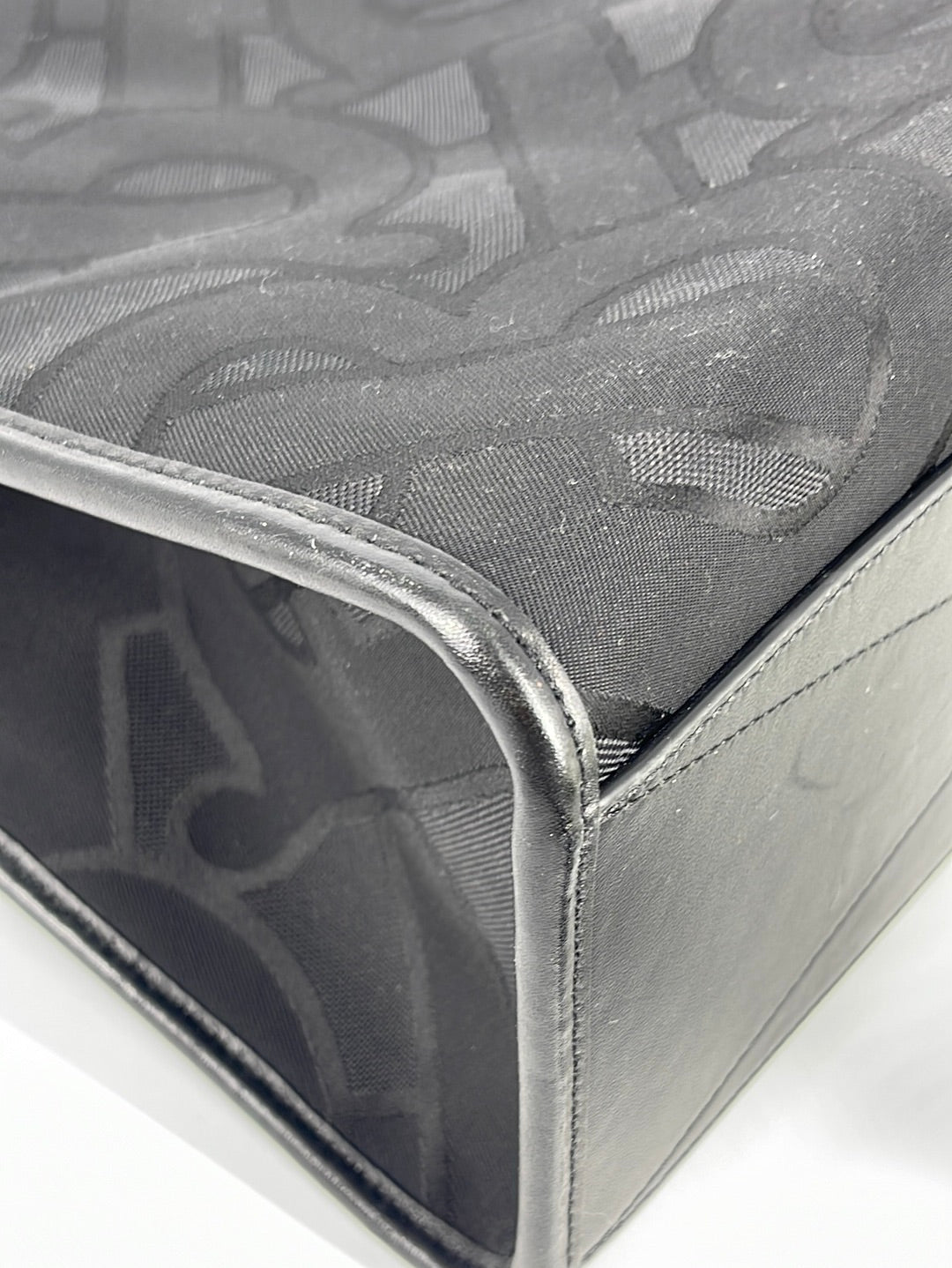 Cloth bag Burberry Black in Cloth - 27857504