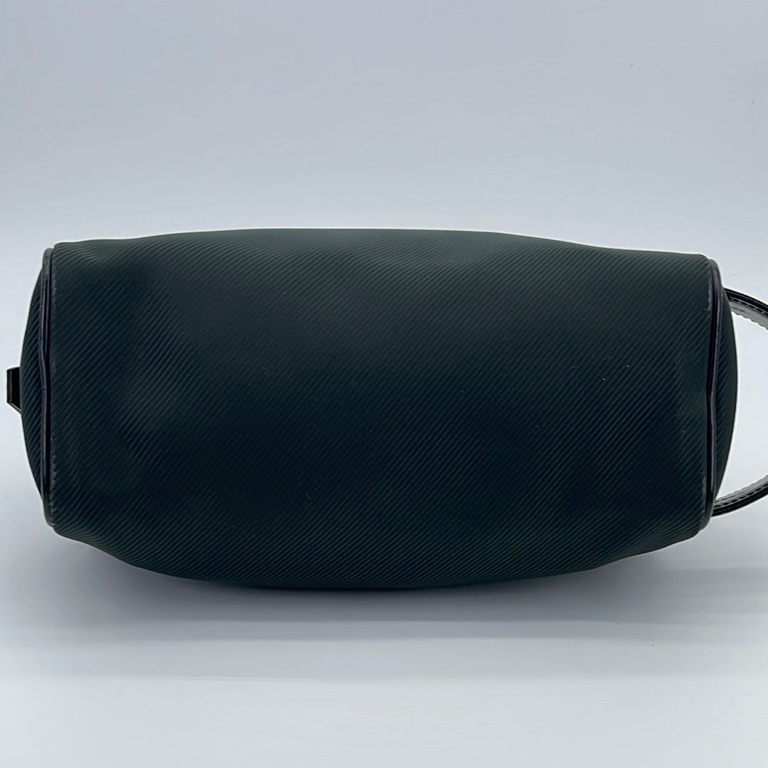 Louis Vuitton Black Taurillon Fifa World Cup Dopp Kit Toiletry Bag – The  Closet