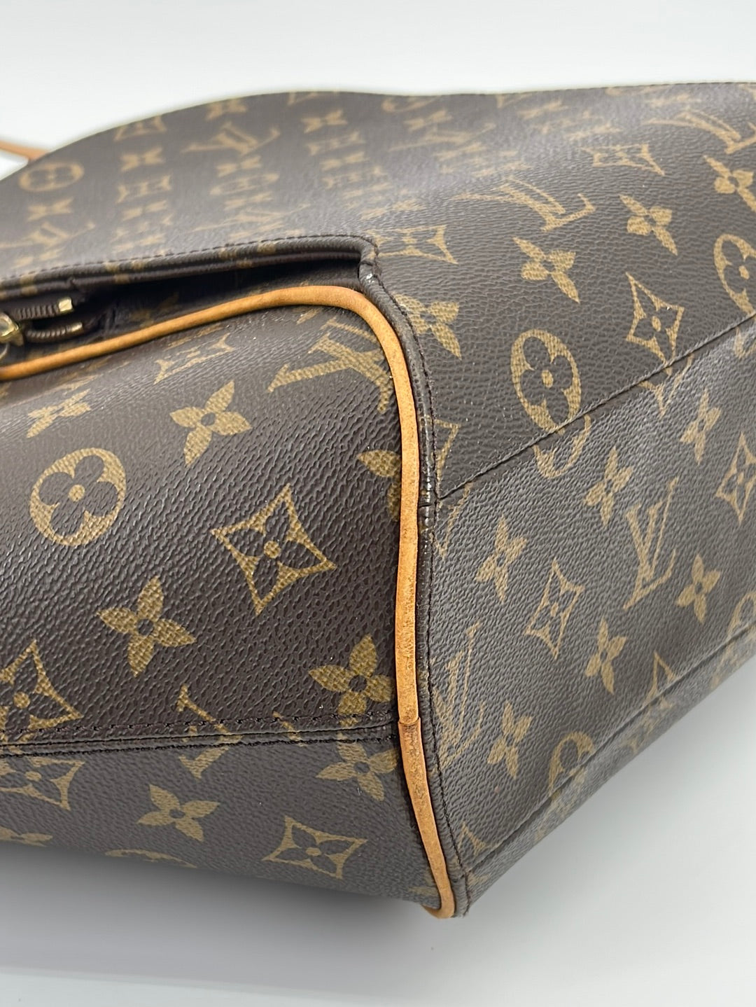 Louis Vuitton Ellipse Handbag 372722