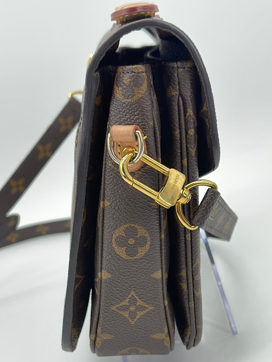Preloved Louis Vuitton Pochette Metis Monogram Canvas Bag SD2199