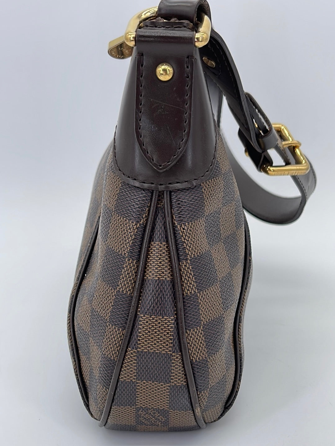 線上選購Louis Vuitton Pre-loved LOUIS VUITTON Thames GM monogram Shoulder bag  PVC leather Brown