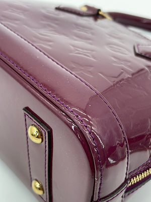 LOUIS VUITTON, Alma GM in purple patent leather For Sale at