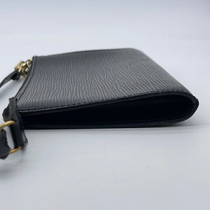 Louis Vuitton Black Epi Leather Neverfull MM Bag with Pouch Louis Vuitton