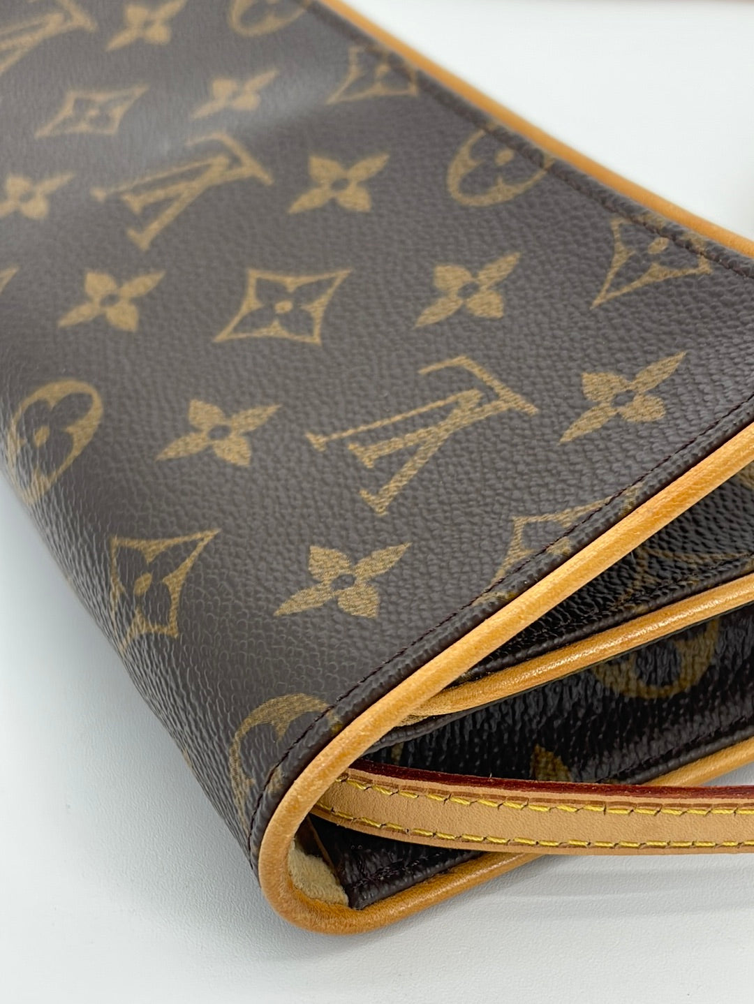 PRELOVED Louis Vuitton Discontinued Pochette Twin GM Monogram Crossbody Bag CA0969 052523