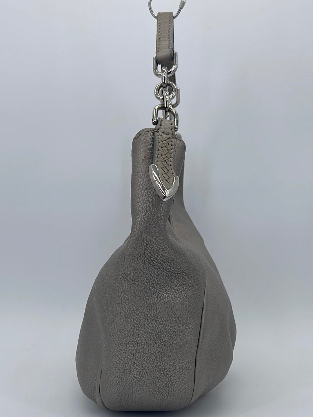 PRELOVED Fendi Selleria Silver Leather Shoulder Bag with Dust Bag 24548BR618NDU108 052223  $500 OFF