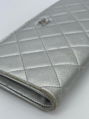 Giftable Preloved Chanel Silver Leather Long Yen Wallet 9Y87YB6 042823 Off