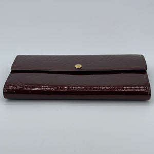 Louis Vuitton Burgundy LV Monogram Vernis Patent Leather Sarah Wallet