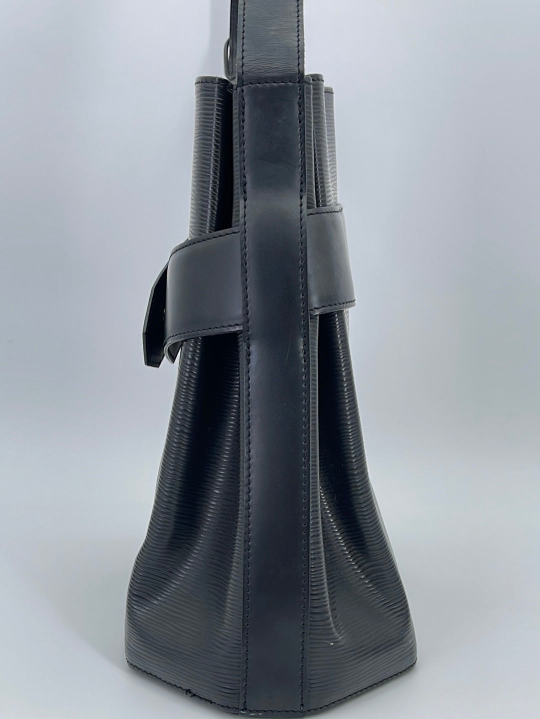 Louis Vuitton Black Epi Leather Sac D'Epaule GM Bag