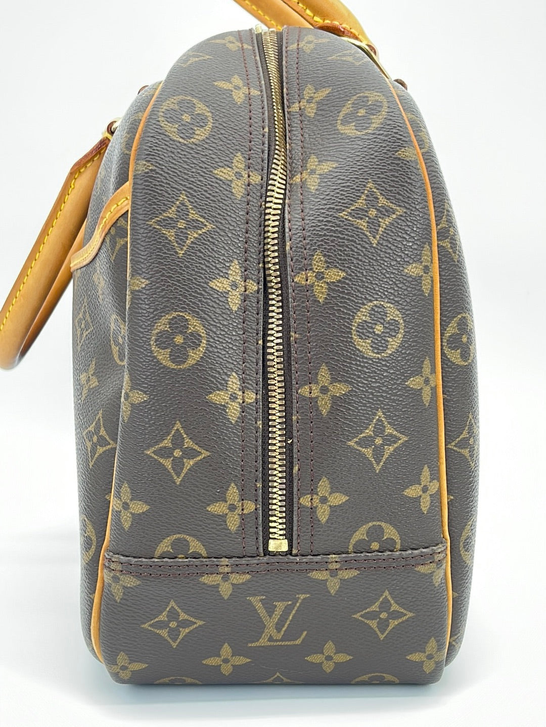 Deauville cloth handbag Louis Vuitton Brown in Cloth - 35974878