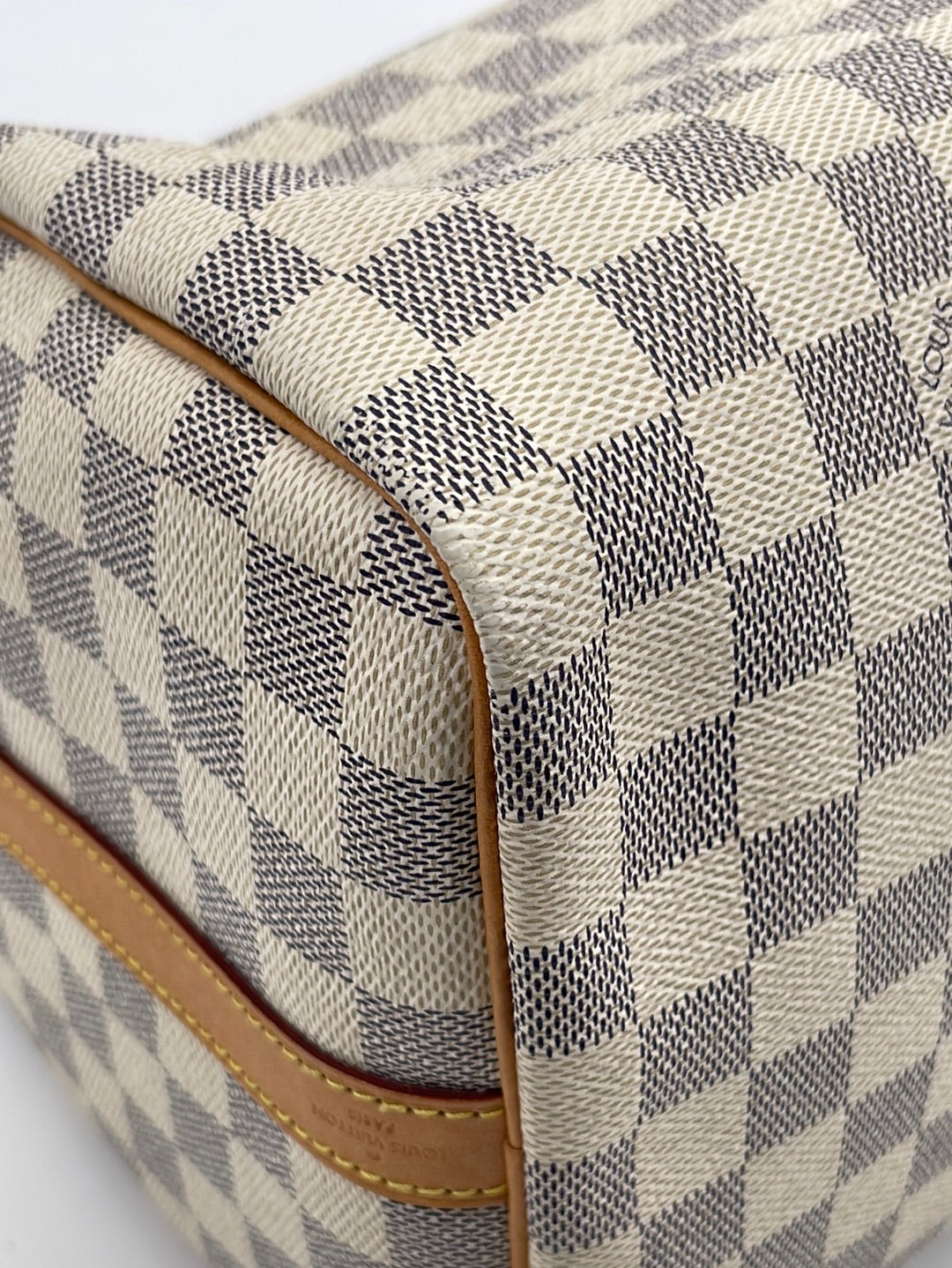 Louis Vuitton White Slides – The Bag Broker