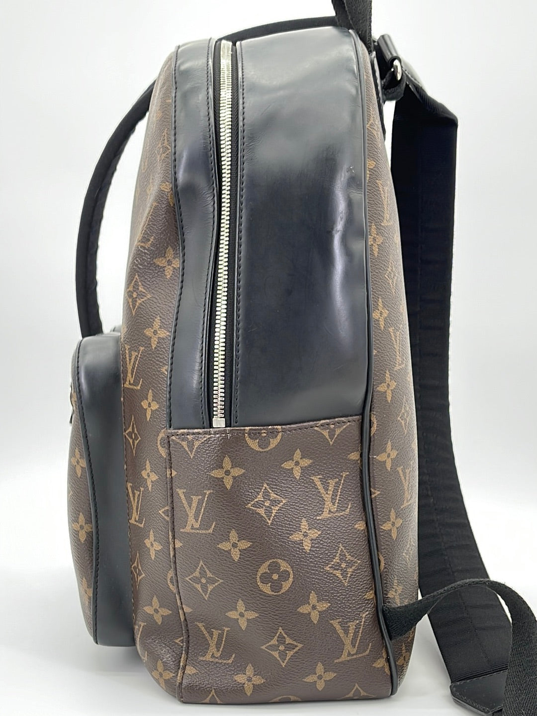 Louis Vuitton Monogram Canvas Macassar Josh Backpack (SHF-FytZ93) – LuxeDH