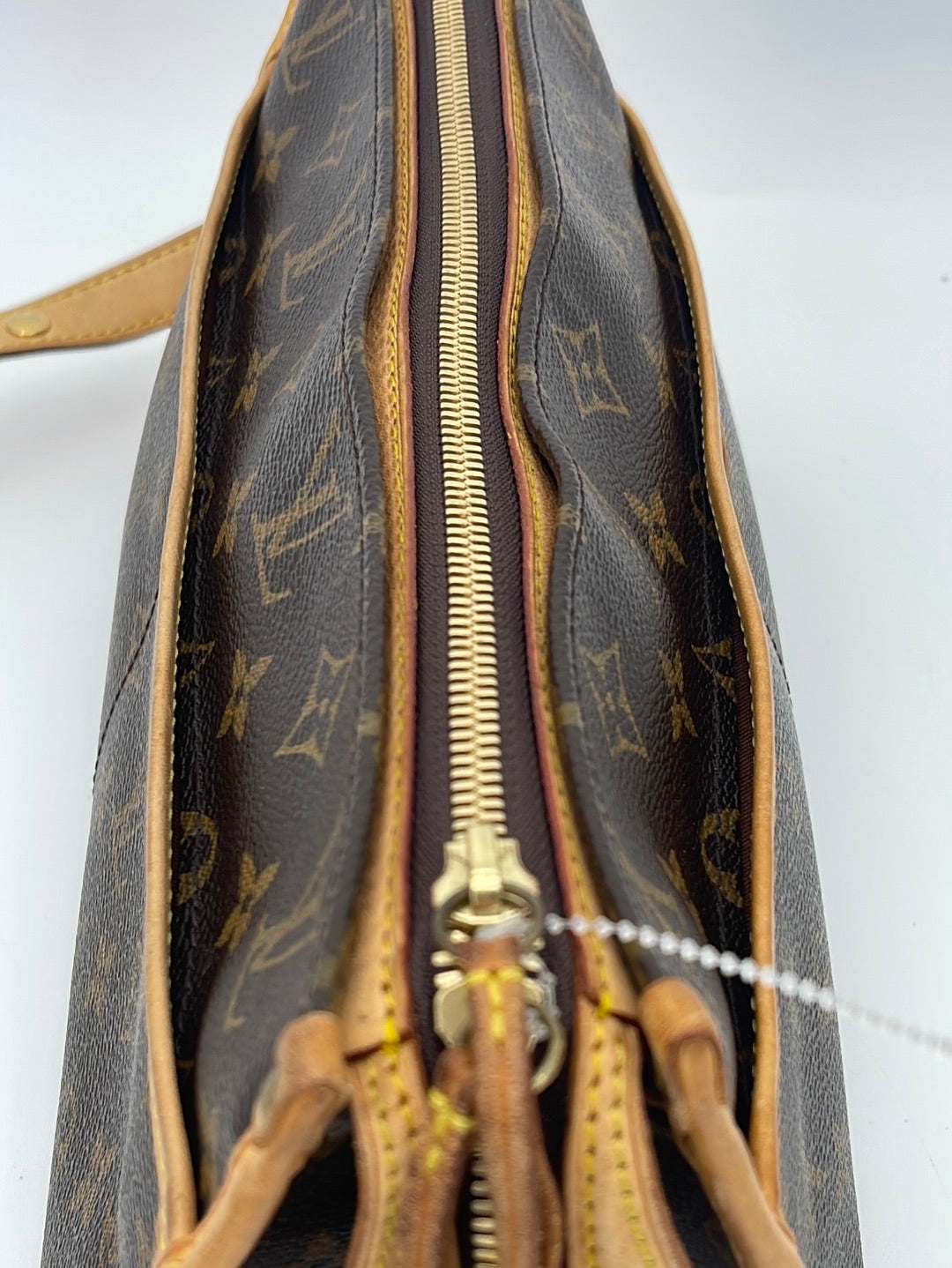 Louis Vuitton Louis Vuitton Handbag Popincourt Monogram Canvas Crossbody  Bag Added Chain A981 Leather ref.641343 - Joli Closet