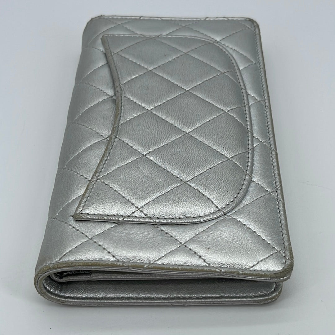 CHANEL Silver Calfskin Chevron Wallet-on-the-chain WOC Crossbody Flap Bag -  Preloved Lux Canada