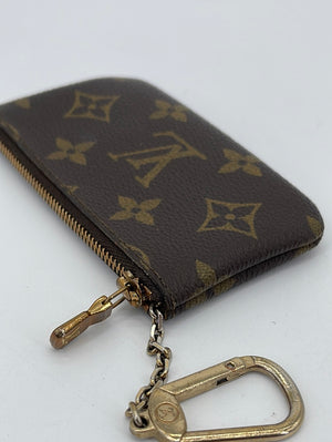 PRELOVED Vintage Louis Vuitton Monogram Cles Coin Key Pouch 0960ET 060 –  KimmieBBags LLC