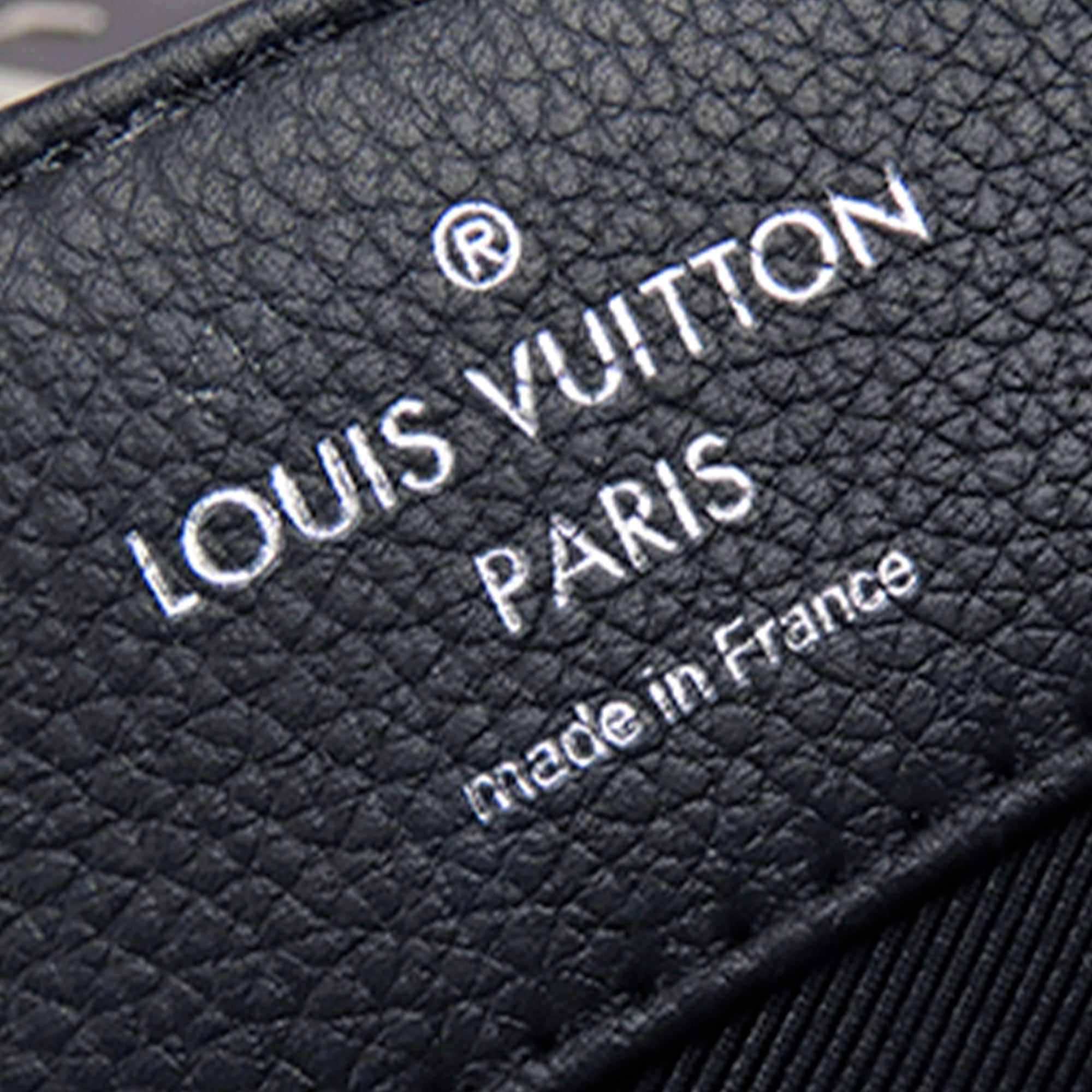 PRELOVED Louis Vuitton Eyelet LockMe II BB Bag 040323