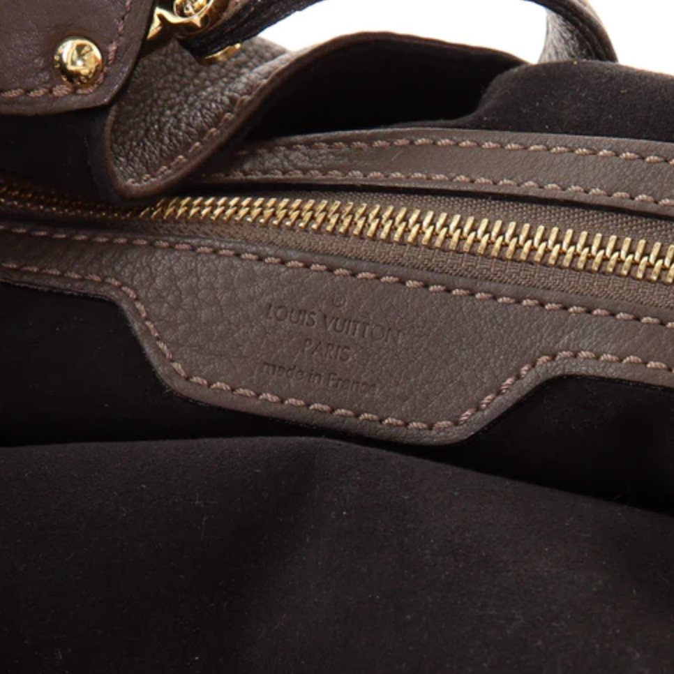 Mahina leather handbag Louis Vuitton Beige in Leather - 37199309